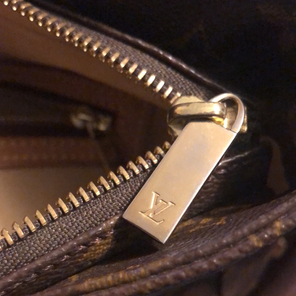 💎💯 AUTHENTIC 💎 Louis Vuitton zipper tote - Picture 8 of 13